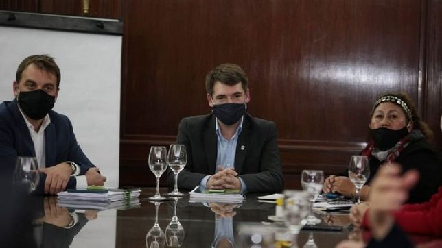 el gobierno de rio negro promueve el dialogo ante el conflicto de villa mascardi