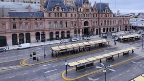 El paro de CGT tuvo un acatamiento casi total en el transporte