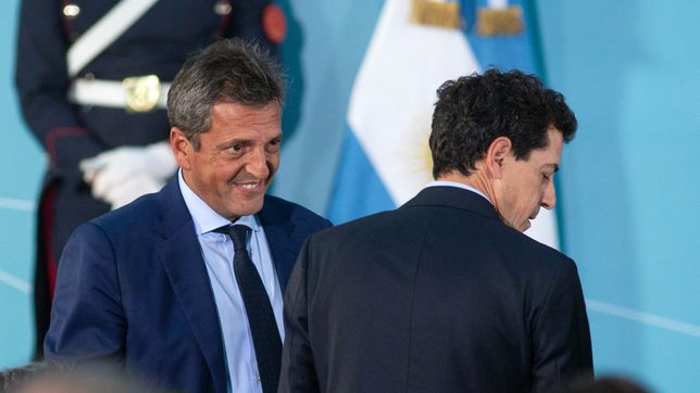 el frente renovador festeja la candidatura presidencial de su jefe, massa