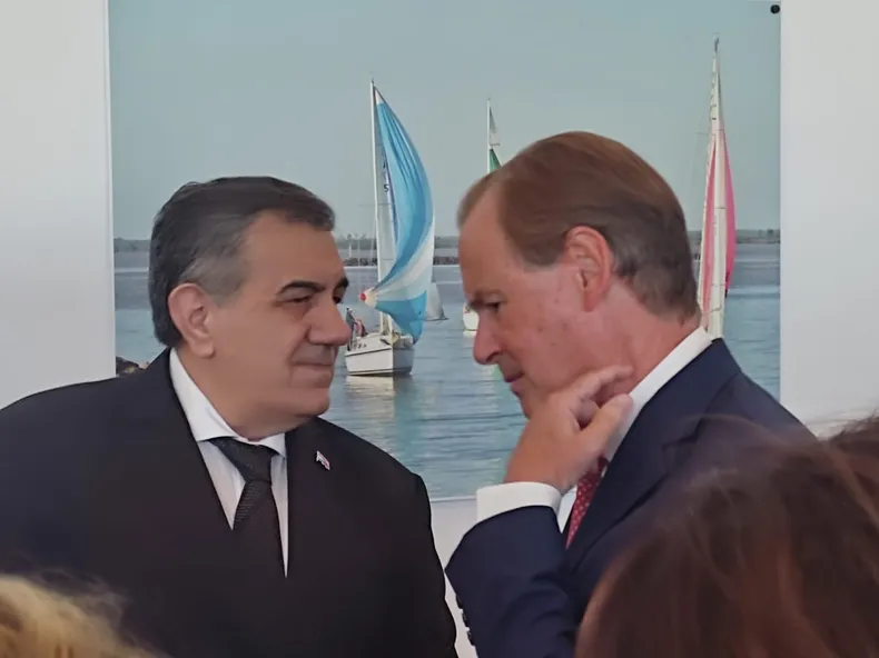Jos&eacute; C&aacute;ceres y Gustavo Bordet