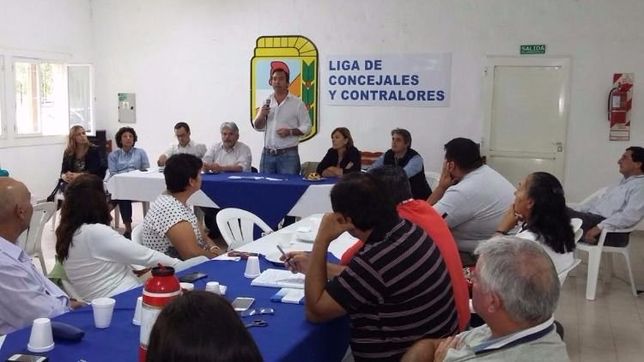 muestras de un nuevo ciclo en el debut de la liga de concejales peronistas