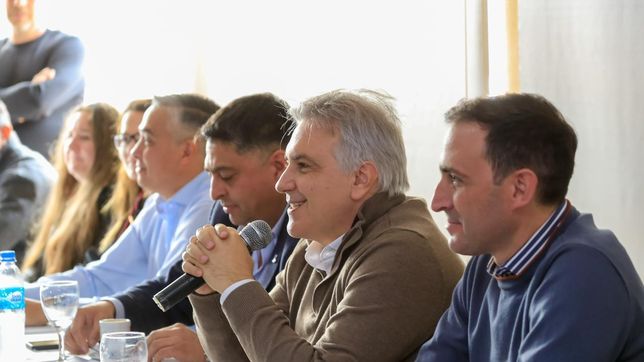 Julián López (derecha) suena para el ministerio que no tiene nombre confirmado.