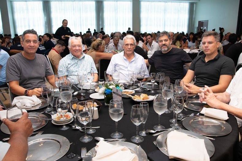 Axel Kicillof profundiza alianza con la CGT: Carlos Bianco, presente en&nbsp; el plenario de Barrionuevo.