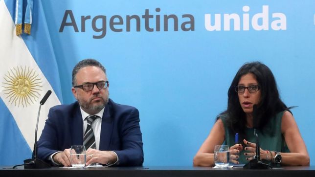 el gobierno le prometio al fmi descongelar las tarifas de servicios