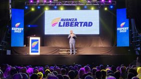Espert mata Milei: impuestos cero y “cárcel o bala”, rugió el economista ultra