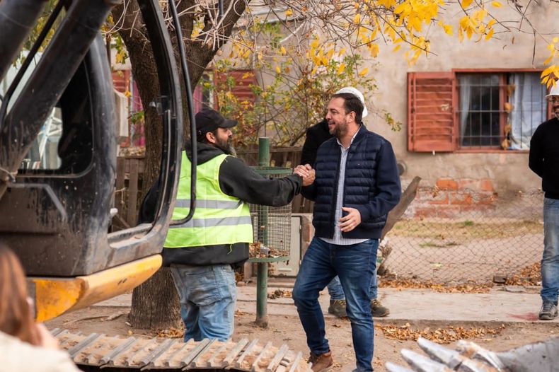 El intendente de la capital de La Pampa, Luciano di Nápoli, anunció un multimillonario plan de obras públicas hasta diciembre.