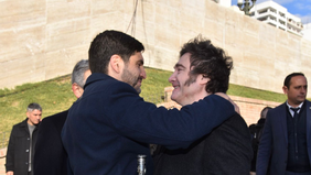 Javieir Milei y Maximiliano Pullaro se verán en San Lorenzo, pero no hay previsto un encuentro en la antesala.