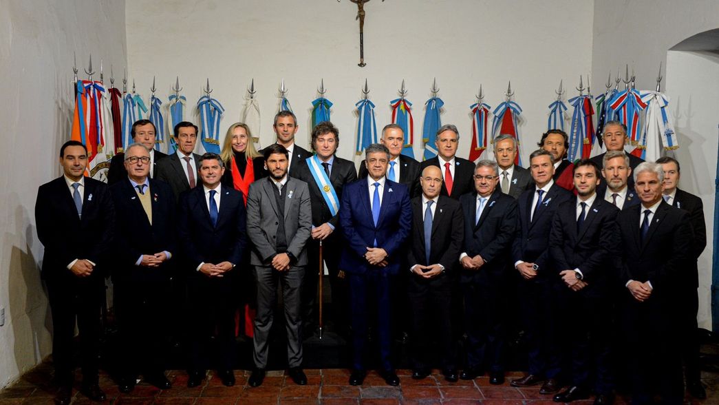 Javier Milei y 18 gobernadores, protagonistas del Pacto de Mayo de 2024.