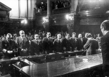 La lucha por la democracia continúa