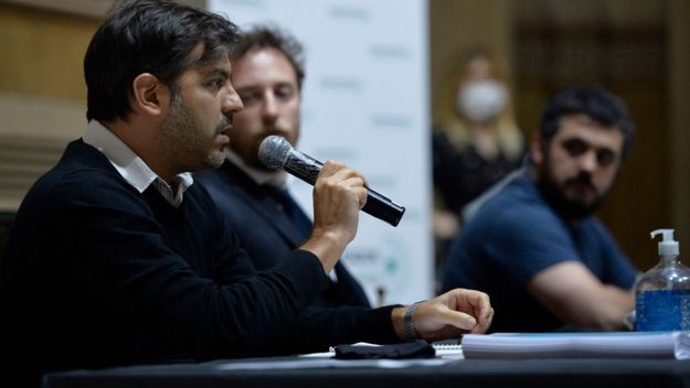 Clases, cárceles y reparto de fondos, otros reclamos de la oposición a AK