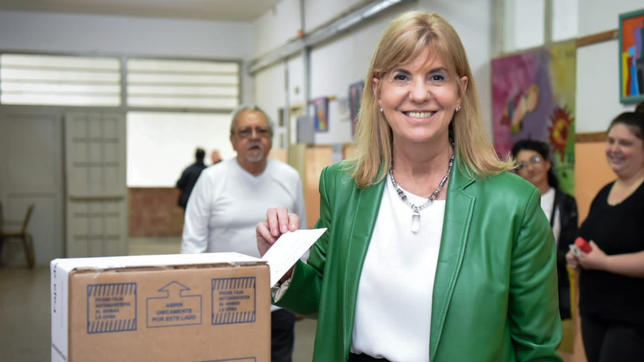 Alejandra Rodenas, guiño y acercamiento con la UCR.