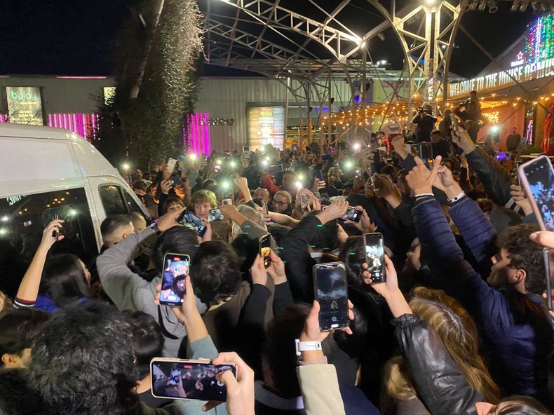 La llegada de Milei al punto de encuentro en ciudad de Santa Fe.