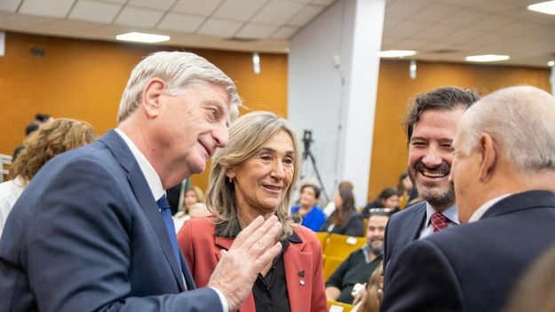 El gobernador de La Pampa Sergio Ziliotto, la vicegobernadora Alicia Mayoral, el rector Francisco Marull y el presidente del STJ Eduardo Fernández Mendía, en la UNLPam.