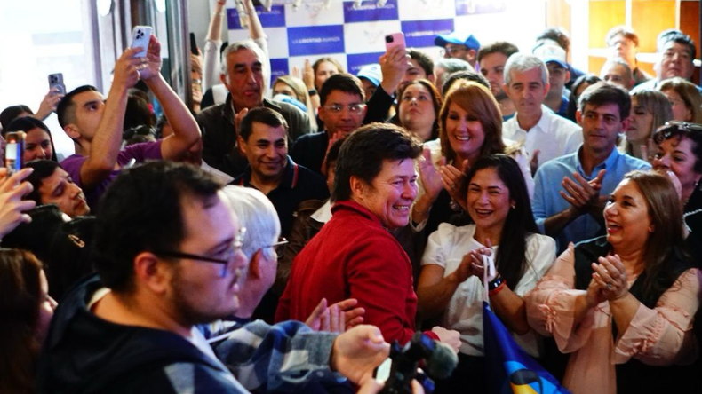 Lisandro Almirón durante el lanzamiento en la capital de Corrientes. 