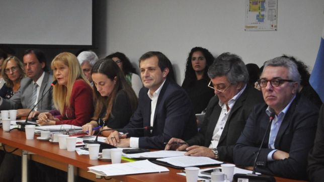 los intendentes pidieron al congreso frenar al tarifazo, pero cambiemos no fue