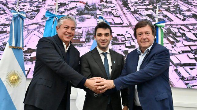 Patagonia: Torres, Figueroa y Weretilneck firmaron la ampliación del Gasoducto Cordillerano
