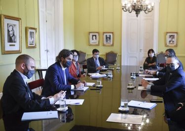 Pesce defiende la maquinita y apunta a las empresas por el alza de precios