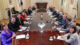 No alineados: Guzmán pide al gabinete que se comprometa con su plan antiinflación