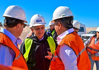 Horacio Marín, ceo de YPF, con gobernadores patagónicos en Vaca Muerta