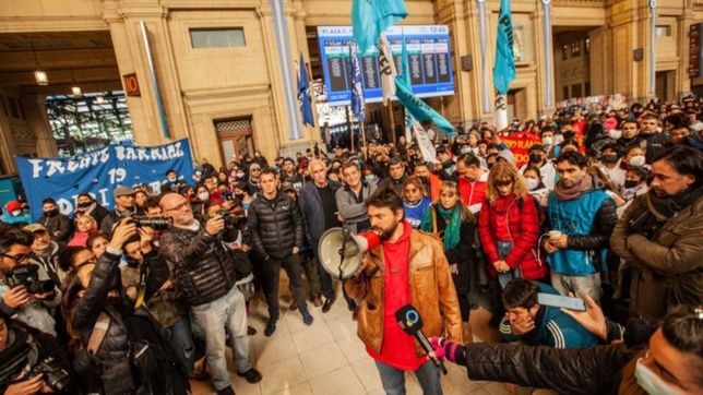 los movimientos sociales buscan calor en la calle para descongelar el congreso