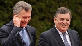 La Rosada le declara la guerra a Mestre y pone el aparato al servicio de Negri