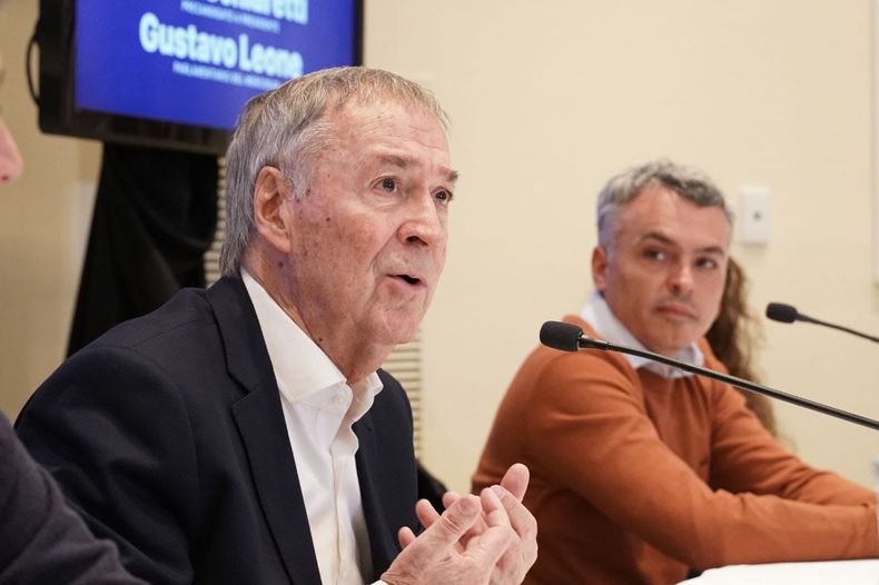 Juan Schiaretti y Esteban Paulón, candidato a diputado por Santa Fe.
