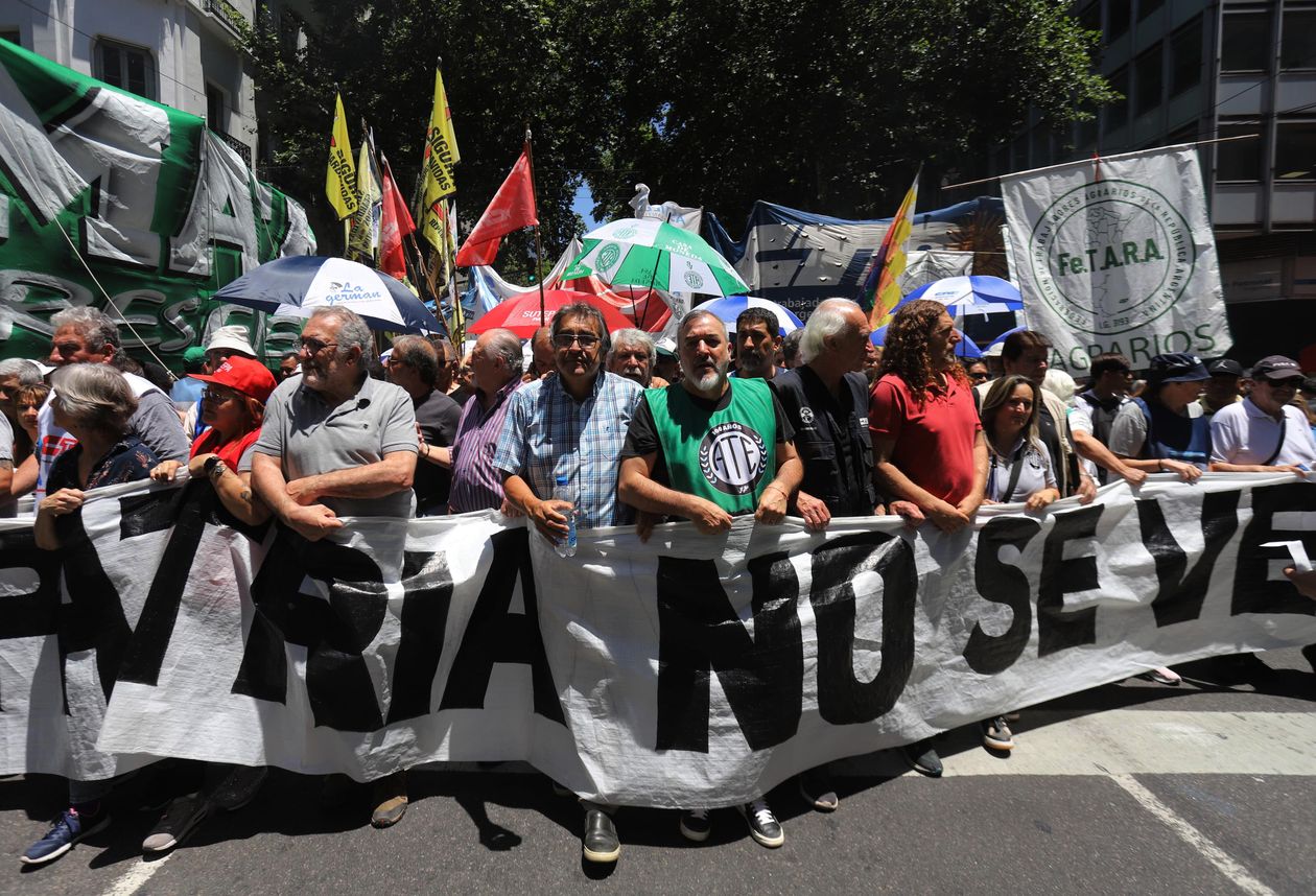Rodolfo Aguiar marcha federal 5D.jpg