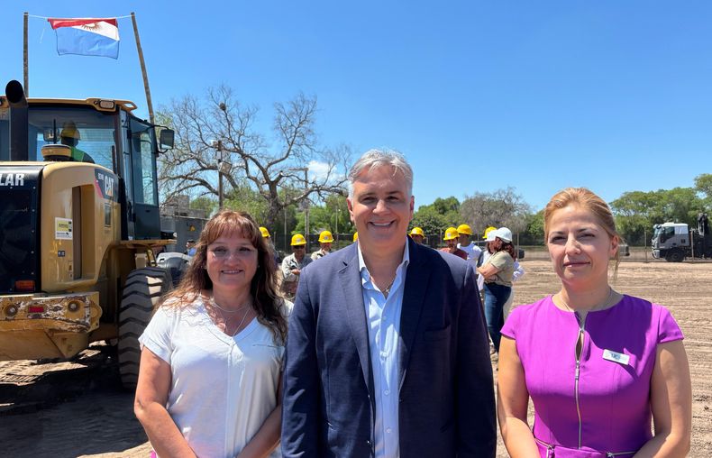 La previa de Martín Llaryora en Deán Funes: obra pública y guitarreada antes de la apertura legislativa