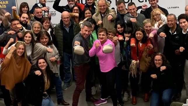 la pampa: una campana fria se mueve entre guantes de halcon y la billetera peronista