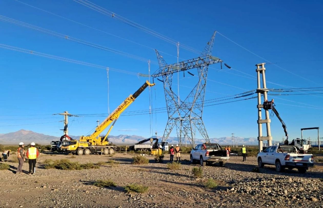 Mineras advierten que Javier Milei entregó el control del sistema eléctrico de San Juan 