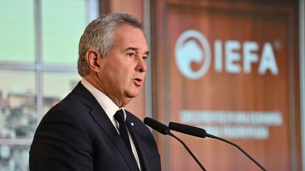El Círculo Rojo se tapa los oídos y se entusiasma con las inversiones en minería y energía en Argentina.