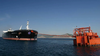 YPF trabaja para crear un puerto en las costas de Río Negro y relega al gobernador Axel Kicillof.