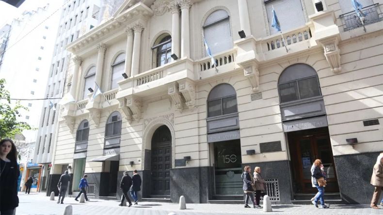 El histórico edificio de La Capital de Rosario ya está en obras en su parte interna.