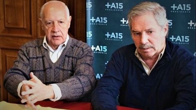 sola le tiro un centro a lavagna: ojala estuviera con nosotros