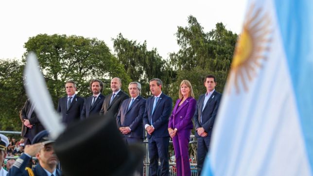 promesa, faltazos, plata y lomo y un destello en el homenaje a belgrano