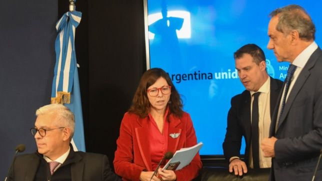 batakis toma la lapicera, pisa la caja y pone a prueba la paz para hoy de todos