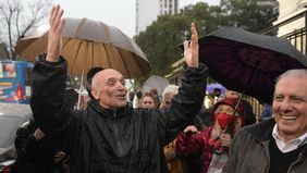 Espert gobernador, una jugada en solitario teñida de sospechas