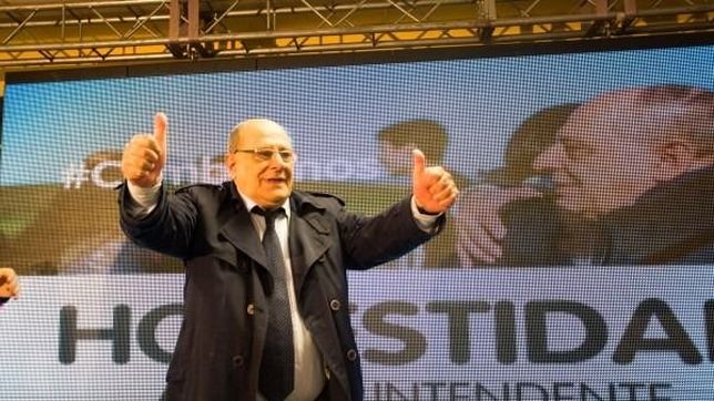 mar del plata amarilla: arroyo destrono a pulti con comodidad