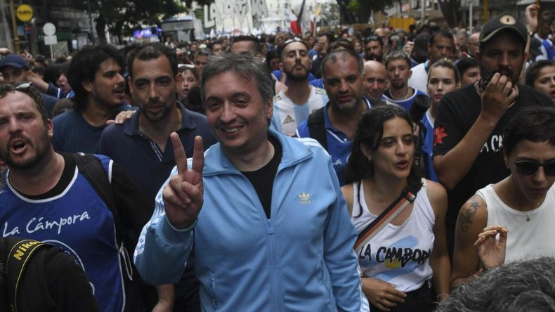 Sergio Massa está atento a posibles contactos entre Martín Llaryora y La Cámpora de Máximo Kirchner. 