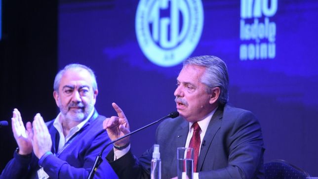 con delay, respondio fernandez: nunca me hice el distraido frente a la pobreza