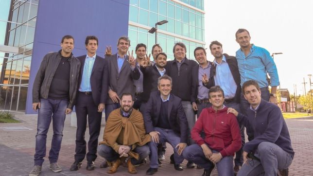 maximo junto intendentes para alinearlos con scioli