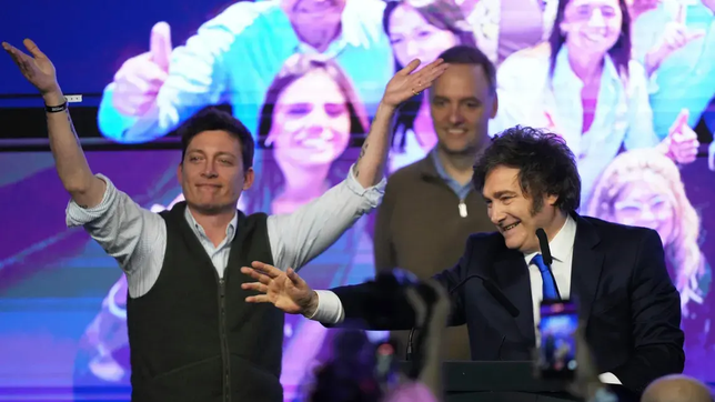 Javier Milei y Santiago Caputo.