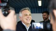 la campana de llaryora: niega vinculos k y se concentra en el voto peronista