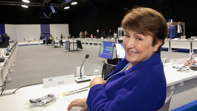 el fmi esperara a que batakis conforme su equipo para continuar el dialogo