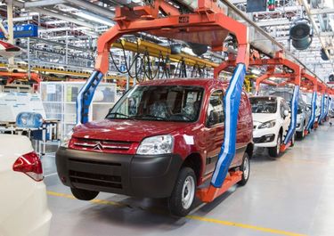 El rebote industrial blinda la recuperación que ve el Gobierno