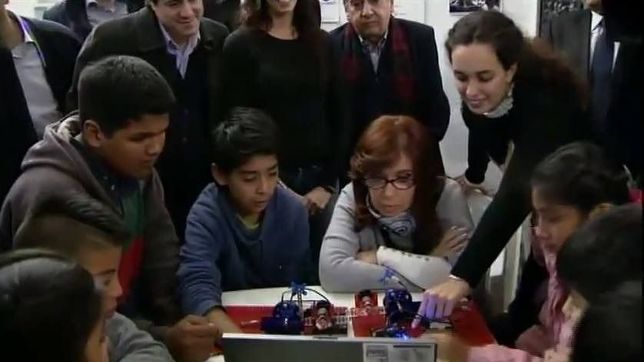 cristina acompano a recalde a la villa 20