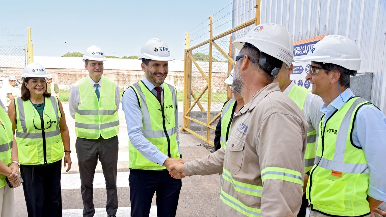 Pullaro se reúne en Chile con directivos de Ultramar para sumar al puerto de Rosario al boom minero