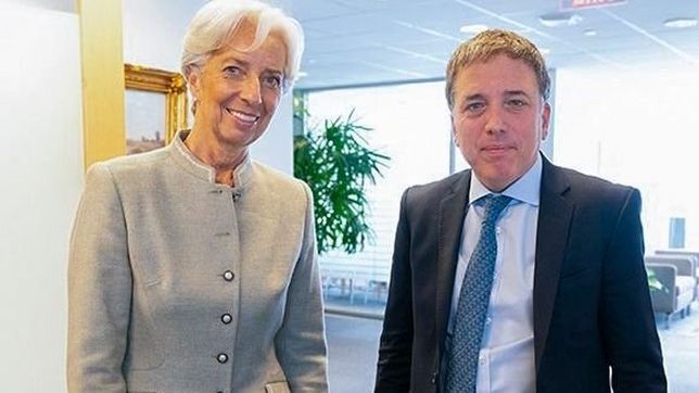 la argentina reescribe los libros: super ajuste monetario con mayor inflacion