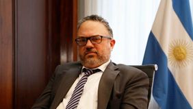 Kulfas cruzó a Feletti: “Tuvo una actitud que no es la más indicada”