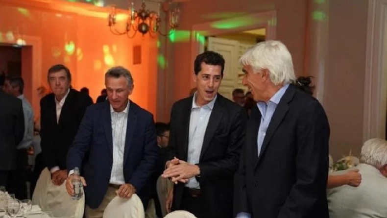De Pedro y Rendo, de Clarín, en Expoagro. Completita, la cena.